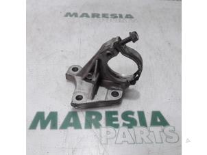 Used Support (miscellaneous) Renault Espace (JK) 2.0 dCi 16V 150 FAP Price € 25,00 Margin scheme offered by Maresia Parts