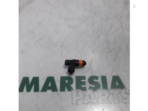 Used Injector (petrol injection) Renault Clio II (BB/CB) 1.4 16V Price € 20,00 Margin scheme offered by Maresia Parts
