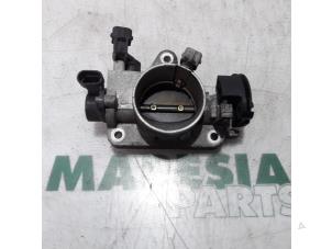 Używane Przepustnica Peugeot 206 (2A/C/H/J/S) 1.6 XS,XT Cena € 65,00 Procedura marży oferowane przez Maresia Parts