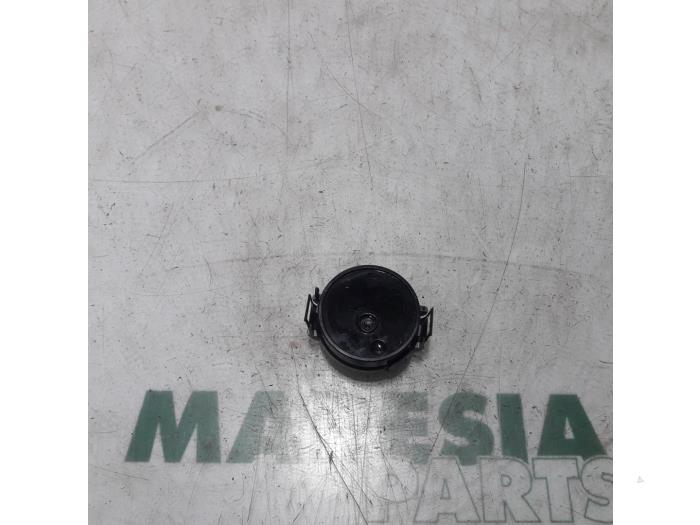 Begagnade Regnsensor Renault Megane III Berline (BZ) 2.0 16V TCe 180 Pris € 15,00 Marginaltabell erbjuds av Maresia Parts