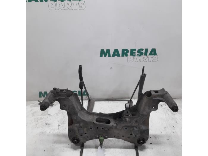 Begagnade Underram Renault Megane III Berline (BZ) 2.0 16V TCe 180 Pris € 85,00 Marginaltabell erbjuds av Maresia Parts