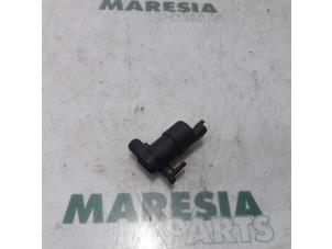 Used Windscreen washer pump Citroen C3 Pluriel (HB) 1.6 16V Price € 10,00 Margin scheme offered by Maresia Parts