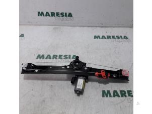 Used Window mechanism 4-door, front right Fiat Punto III (199) 0.9 TwinAir Turbo 100 Price € 40,00 Margin scheme offered by Maresia Parts