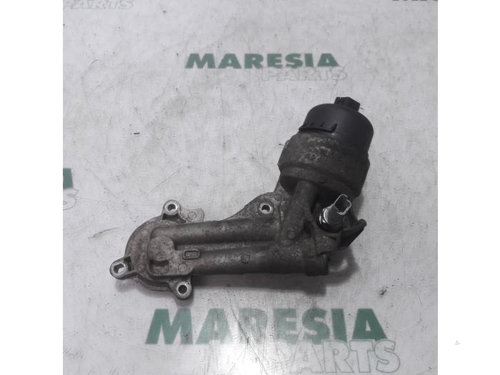 Gebrauchte Ölfilterhalter Peugeot 207 SW (WE/WU) 1.4 Preis € 35,00 Margenregelung angeboten von Maresia Parts