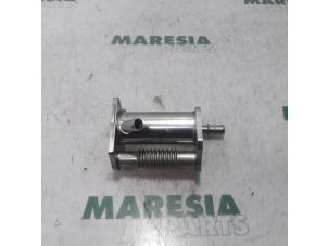 Used Heat exchanger Renault Scénic II (JM) 1.5 dCi 105 Price € 60,00 Margin scheme offered by Maresia Parts