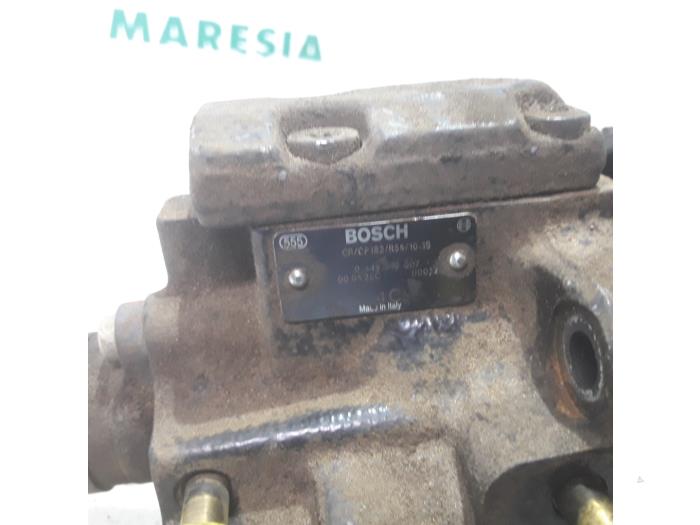 Bomba de gasolina mecánica de un Fiat Punto II (188) 1.9 JTD 80 ELX 2000