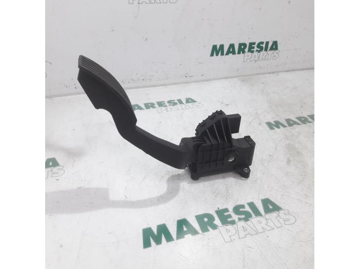 Begagnade Gaspedalsensor Fiat Punto III (199) 1.3 JTD Multijet 85 16V Pris € 15,00 Marginaltabell erbjuds av Maresia Parts