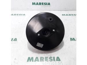 Używane Wspomaganie hamulców Fiat Punto III (199) 1.3 JTD Multijet 85 16V Cena € 40,00 Procedura marży oferowane przez Maresia Parts