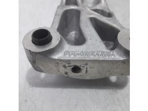 Engine mount from a Peugeot 207/207+ (WA/WC/WM) 1.4 16V VTi 2011