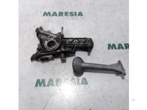 Usados Bomba de aceite Fiat Multipla (186) 1.9 JTD 105 SX,ELX Precio € 75,00 Norma de margen ofrecido por Maresia Parts