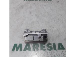Used Camera module Renault Megane III Grandtour (KZ) 1.5 dCi 110 Price € 157,50 Margin scheme offered by Maresia Parts