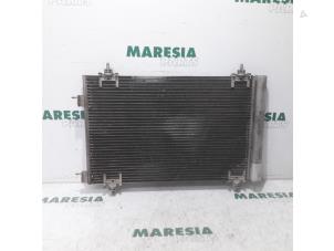 Używane Skraplacz klimatyzacji Peugeot 307 CC (3B) 2.0 16V Cena € 30,00 Procedura marży oferowane przez Maresia Parts
