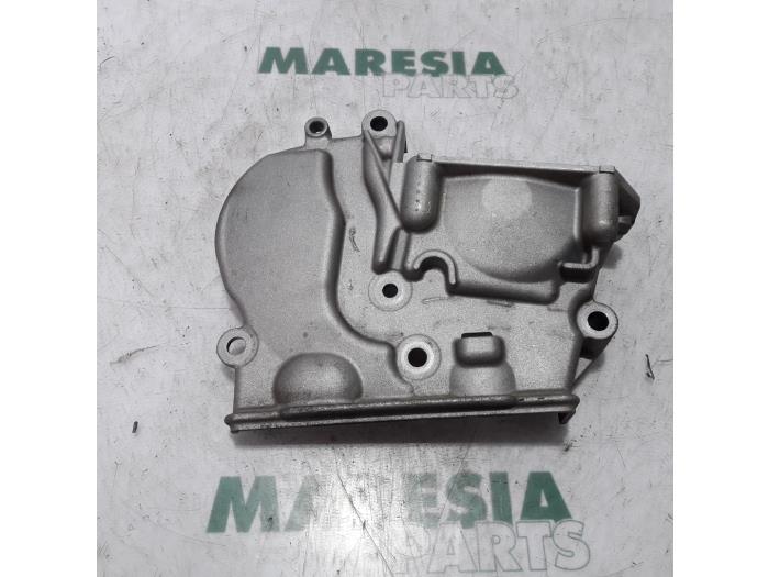 Usagé Couvercle de distribution Renault Laguna II (BG) 1.8 16V Prix € 25,00 Règlement à la marge proposé par Maresia Parts