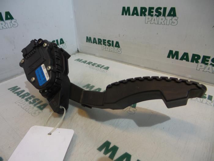 Begagnade Gaspedalsensor Renault Laguna II Grandtour (KG) 1.8 16V Pris € 30,00 Marginaltabell erbjuds av Maresia Parts