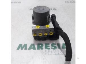 Used ABS pump Alfa Romeo GT (937) 1.9 JTD 16V Multijet Price € 80,00 Margin scheme offered by Maresia Parts
