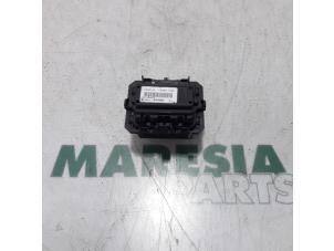 Used Heater resistor Peugeot 508 SW (8E/8U) 2.0 BlueHDi 180 16V Price € 50,00 Margin scheme offered by Maresia Parts