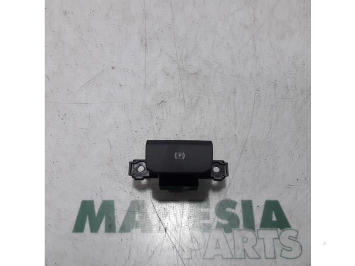 Gebrauchte Handbremse Schalter Peugeot 508 SW (8E/8U) 2.0 BlueHDi 180 16V Preis € 35,00 Margenregelung angeboten von Maresia Parts