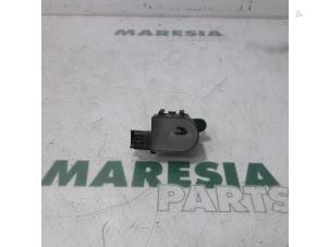 Używane Silnik reflektora Peugeot 508 SW (8E/8U) 2.0 BlueHDi 180 16V Cena € 35,00 Procedura marży oferowane przez Maresia Parts