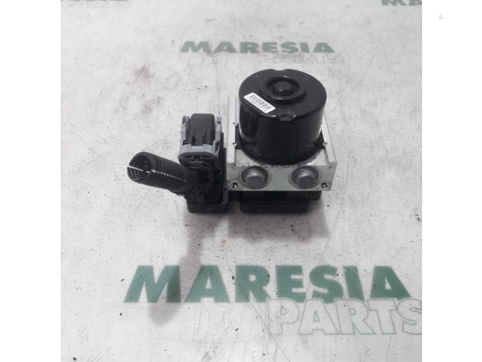 Used ABS pump Fiat Doblo Cargo (263) 1.4 16V Price € 72,60 Inclusive VAT offered by Maresia Parts