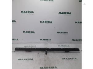 Used Radiator bar Fiat Doblo Cargo (263) 1.4 16V Price € 42,35 Inclusive VAT offered by Maresia Parts