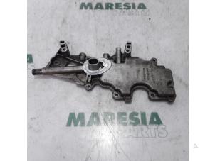 Used Rocker cover Renault Scénic I (JA) 2.0 16V RX4 Price € 20,00 Margin scheme offered by Maresia Parts