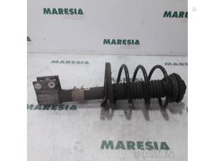 Used Front shock absorber rod, right Peugeot 307 SW (3H) 1.6 16V Price € 30,00 Margin scheme offered by Maresia Parts