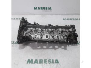Używane Walek rozrzadu Renault Master Cena € 420,00 Procedura marży oferowane przez Maresia Parts