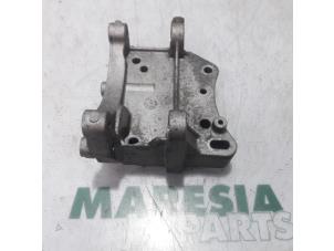 Used Support (miscellaneous) Peugeot 207/207+ (WA/WC/WM) 1.6 16V Price € 20,00 Margin scheme offered by Maresia Parts