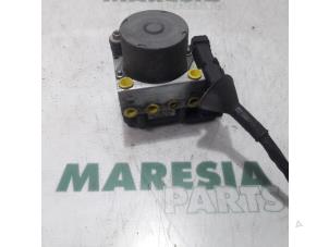 Usados Bomba ABS Renault Modus/Grand Modus (JP) 1.5 dCi 80 Precio € 126,00 Norma de margen ofrecido por Maresia Parts