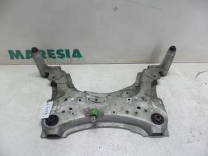 Used Subframe Renault Scénic III (JZ) 1.2 16V TCe 115 Energy Price € 105,00 Margin scheme offered by Maresia Parts