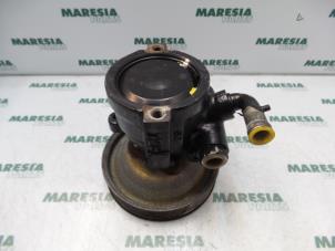 Pompe de direction d'un Alfa Romeo 156 Sportwagon (932) 2.4 JTD 2001