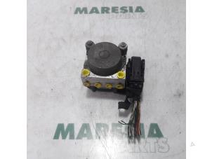 Używane Pompa ABS Fiat 500 (312) 1.2 69 Cena € 105,00 Procedura marży oferowane przez Maresia Parts