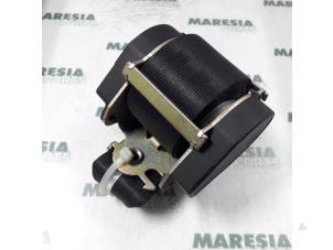 Used Rear seatbelt, left Peugeot 307 SW (3H) 2.0 HDi 90 Price € 30,00 Margin scheme offered by Maresia Parts