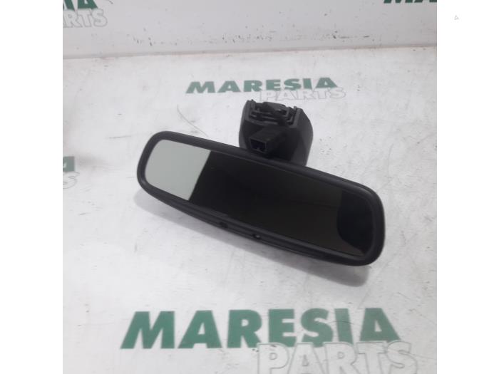 Używane Lusterko wewnetrzne Lancia Delta (844) 1.6 D Multijet 16V 120 Cena € 125,00 Procedura marży oferowane przez Maresia Parts
