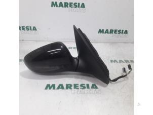 Used Wing mirror, right Lancia Delta (844) 1.6 D Multijet 16V 120 Price € 131,25 Margin scheme offered by Maresia Parts