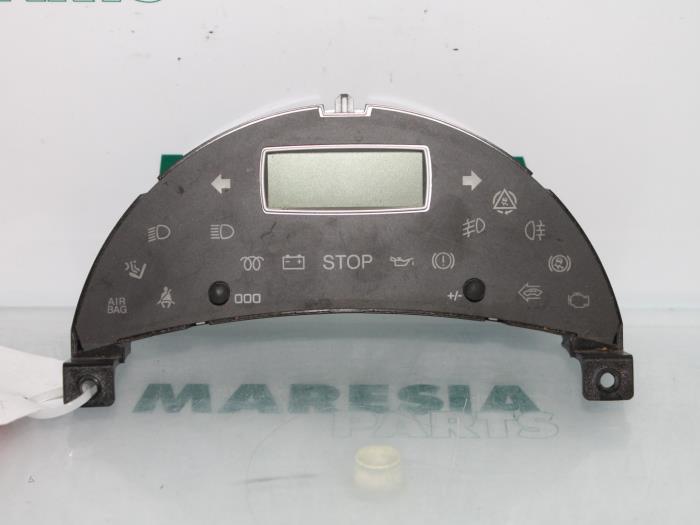 Begagnade Innerdisplay Citroen C8 (EA/EB) 2.0 HDi 16V Pris € 20,00 Marginaltabell erbjuds av Maresia Parts