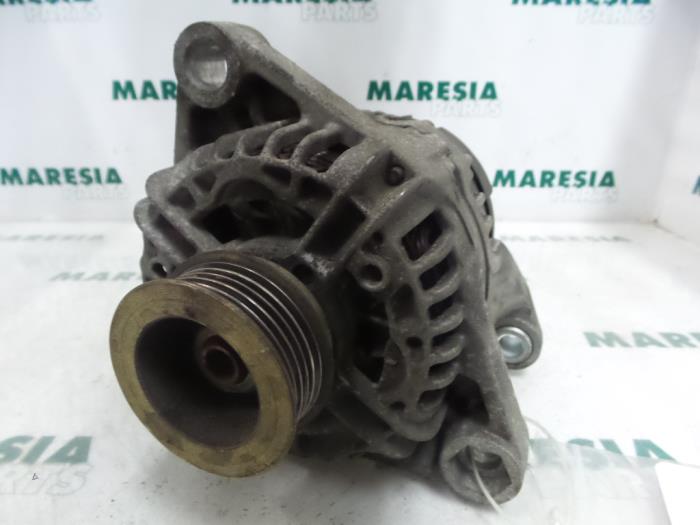 Used Dynamo Fiat Stilo (192A/B) 1.6 16V 3-Drs. Price € 40,00 Margin scheme offered by Maresia Parts