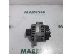 Usados Dinamo Lancia Delta (844) 1.6 D Multijet 16V 120 Precio € 75,00 Norma de margen ofrecido por Maresia Parts