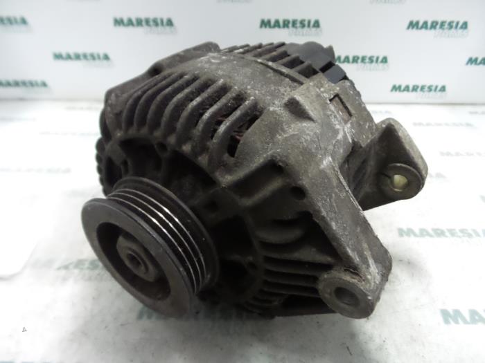Begagnade Dynamo Renault Espace (JE) 3.0i V6 RXT Pris € 39,99 Marginaltabell erbjuds av Maresia Parts