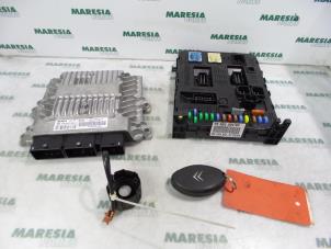 Usagé Calculateur moteur Citroen C5 II Break (RE) 2.0 HDiF 16V Prix € 210,00 Règlement à la marge proposé par Maresia Parts