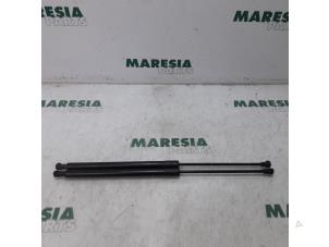 Used Set of tailgate gas struts Citroen C3 Picasso (SH) 1.6 HDi 16V 90 Price € 35,00 Margin scheme offered by Maresia Parts
