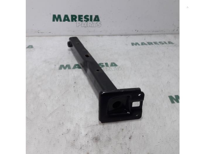 Usagé Faux châssis Citroen C3 Picasso (SH) 1.6 HDi 16V 90 Prix € 20,00 Règlement à la marge proposé par Maresia Parts