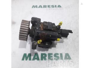 Used Mechanical fuel pump Renault Scénic II (JM) 1.5 dCi 105 Price € 74,00 Margin scheme offered by Maresia Parts
