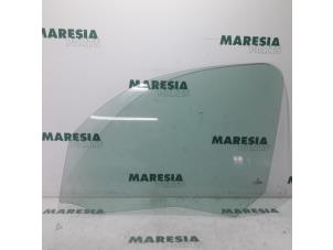 Usagé Vitre avant gauche Citroen C3 Picasso (SH) 1.6 HDi 16V 90 Prix € 35,00 Règlement à la marge proposé par Maresia Parts
