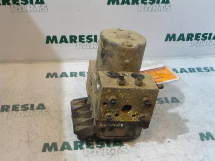 Usagé Pompe ABS Peugeot 607 (9D/U) 2.2 HDi 16V FAP Prix € 105,00 Règlement à la marge proposé par Maresia Parts