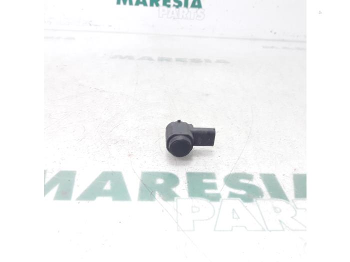 Usados Sensor PDC Renault Megane II (BM/CM) 1.6 16V Precio € 25,00 Norma de margen ofrecido por Maresia Parts