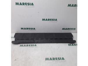Used Tailgate hinge Citroen C3 Pluriel (HB) 1.4 Price € 65,00 Margin scheme offered by Maresia Parts