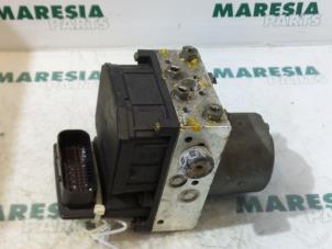 Usagé Pompe ABS Fiat Stilo (192A/B) 1.2 16V 3-Drs. Prix € 90,00 Règlement à la marge proposé par Maresia Parts