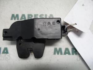 Used Tailgate lock mechanism Peugeot 607 (9D/U) 2.2 HDi 16V FAP Price € 25,00 Margin scheme offered by Maresia Parts
