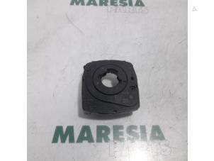 Used Steering angle sensor Renault Espace (JK) 2.0 dCi 16V 130 FAP Price € 75,00 Margin scheme offered by Maresia Parts